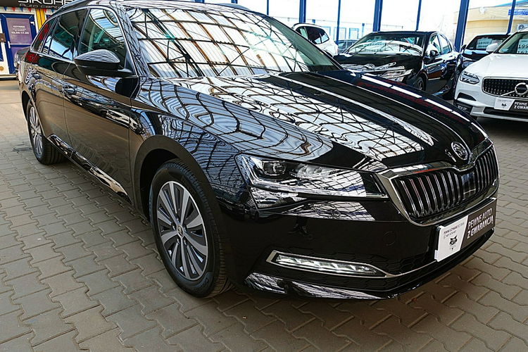 Skoda Superb STYLE+Automat+Led Gwarancja FABRYCZNA do 2027r 1wł Kraj Bezwypadkowy 4x2 zdjęcie 7