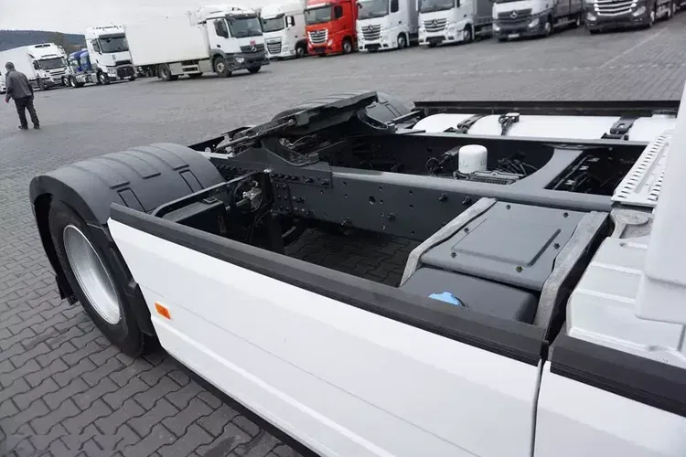Volvo FH / 460 / EURO 6 / ACC / NISKI zdjęcie 40
