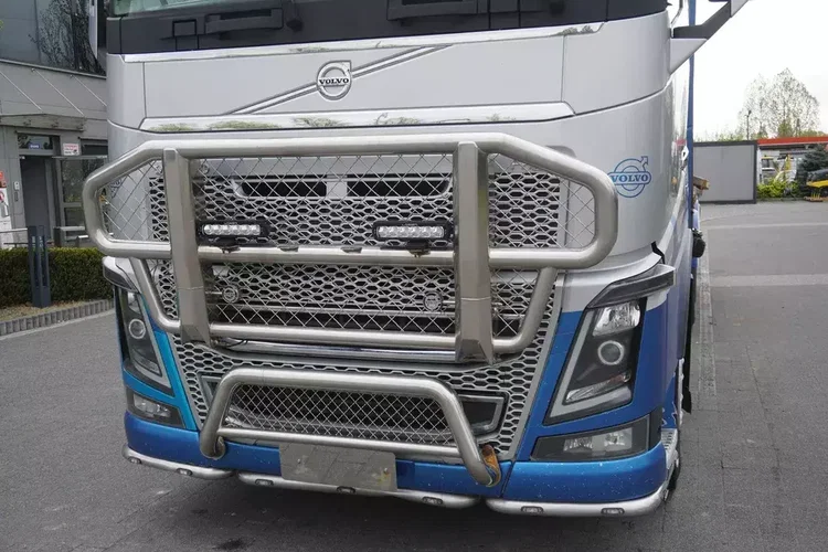 Mercedes FH16 750 8x4 / 750 KM / Ładowność 21.8 t / zabudowa z kłonicami zdjęcie 11
