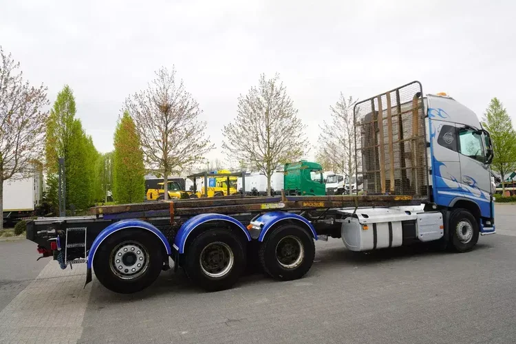 Mercedes FH16 750 8x4 / 750 KM / Ładowność 21.8 t / zabudowa z kłonicami zdjęcie 6