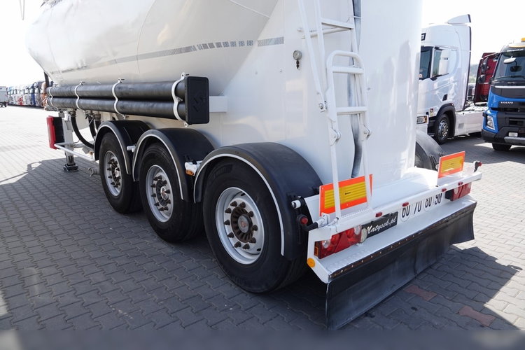 Spitzer CEMENTONACZEPA / 34 000 L / SILOS / 3 KOMORY / OSIE SAF  zdjęcie 10