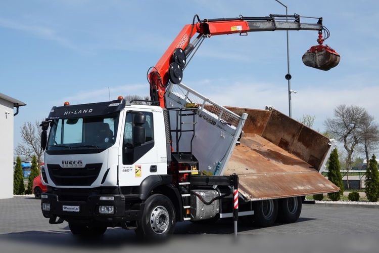 Iveco   TRAKKER 450 / 6x4 / WYWROTKA + HYDROBURTA / + HDS FASSI F165  / WYSÓW 8 M / CHWYTAK / EURO 6 zdjęcie 9