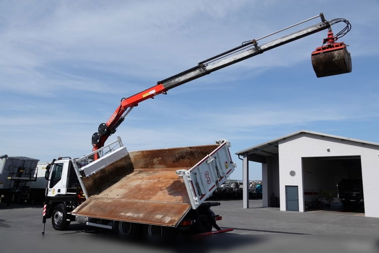 Iveco   TRAKKER 450 / 6x4 / WYWROTKA + HYDROBURTA / + HDS FASSI F165  / WYSÓW 8 M / CHWYTAK / EURO 6 zdjęcie 10