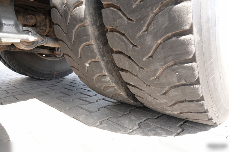Iveco   TRAKKER 450 / 6x4 / WYWROTKA + HYDROBURTA / + HDS FASSI F165  / WYSÓW 8 M / CHWYTAK / EURO 6 zdjęcie 33