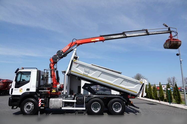 Iveco   TRAKKER 450 / 6x4 / WYWROTKA + HYDROBURTA / + HDS FASSI F165  / WYSÓW 8 M / CHWYTAK / EURO 6 zdjęcie 3