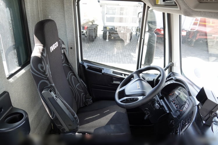 Iveco   TRAKKER 450 / 6x4 / WYWROTKA + HYDROBURTA / + HDS FASSI F165  / WYSÓW 8 M / CHWYTAK / EURO 6 zdjęcie 39