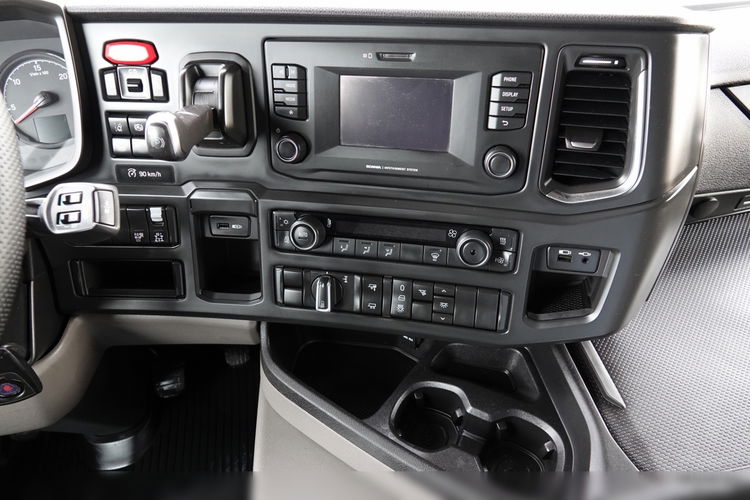 Scania G 450 / RETARDER / HYDRAULIKA / CAŁA NA PODUSZKACH / OPTICRUISE + SPRZĘGŁO / SPROWADZONA / NISKA KABINA / PO KONTRAKCIE SERWISOWYM zdjęcie 32