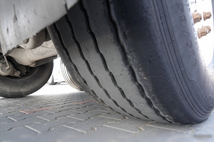 STAS WYWROTKA 43 m3  / ALUMINIOWA / OŚ PODNOSZONA  /  ALUFELGI   zdjęcie 17