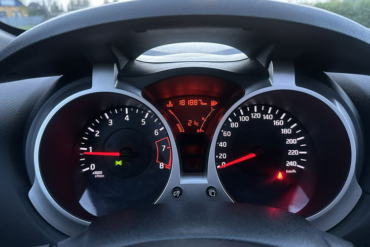 Nissan Juke 2015 1.2 benzyna 115km bezwypadkowy panorama xenon 2 komplety alu zdjęcie 26
