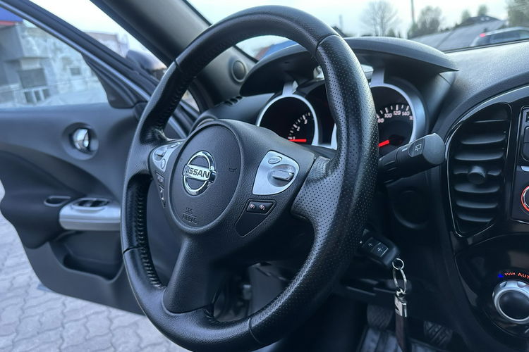 Nissan Juke 2015 1.2 benzyna 115km bezwypadkowy panorama xenon 2 komplety alu zdjęcie 30