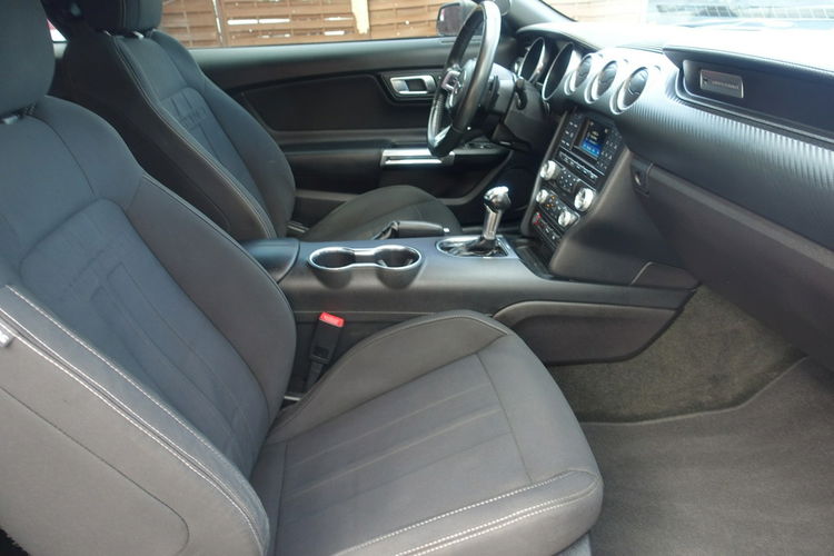 Ford Mustang Oferta Prywatna 2.3 Benzyna 317KM Świetny Stan 80 tyś KM zdjęcie 11
