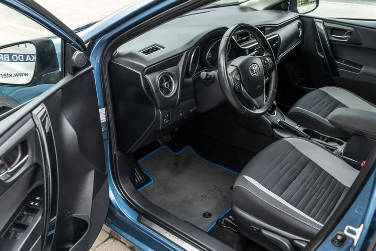 Toyota Auris 1.8_Hybryda_99KM_141 tyś. km zdjęcie 12