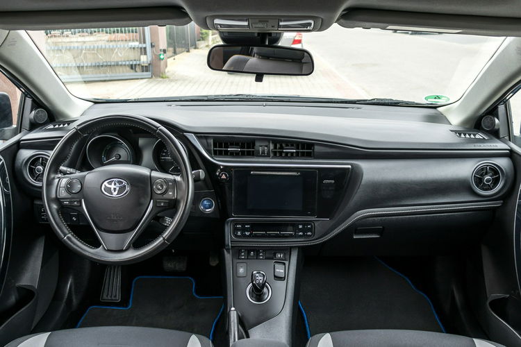 Toyota Auris 1.8_Hybryda_99KM_141 tyś. km zdjęcie 19