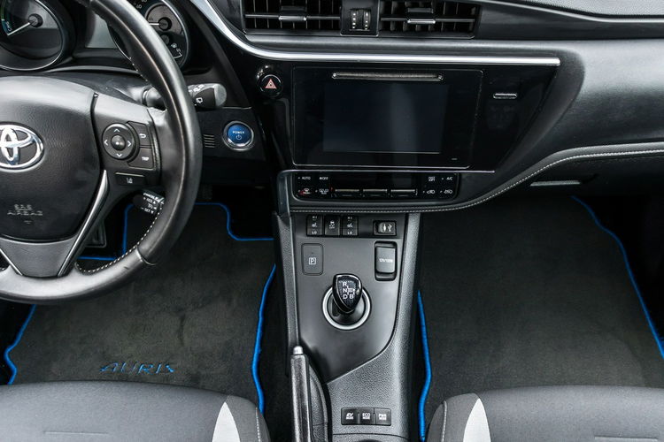 Toyota Auris 1.8_Hybryda_99KM_141 tyś. km zdjęcie 20