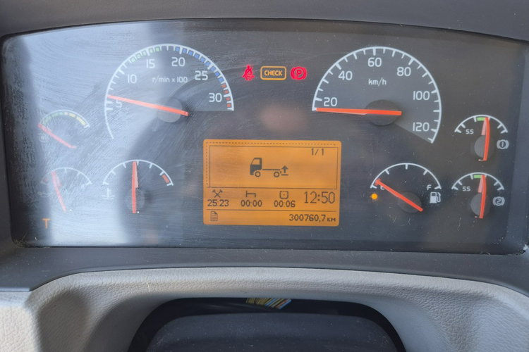 FL 290 Volvo FL 290/ CHŁODNIA IZOTERMA/FRIGOBLOCK/ 3 KOMORY/ / NISKIE KM zdjęcie 27