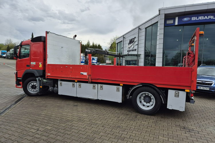 FM 330 Volvo FM 330/ SKRZYNIA / HDS HIAB 840KG / KABINA SYPIALNIANA /AUTOMAT zdjęcie 10
