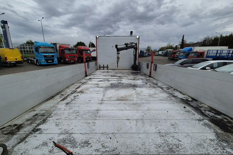 FM 330 Volvo FM 330/ SKRZYNIA / HDS HIAB 840KG / KABINA SYPIALNIANA /AUTOMAT zdjęcie 17