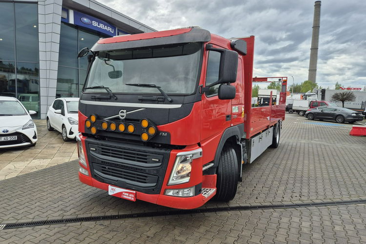 FM 330 Volvo FM 330/ SKRZYNIA / HDS HIAB 840KG / KABINA SYPIALNIANA /AUTOMAT zdjęcie 2