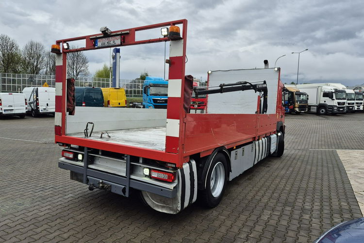 FM 330 Volvo FM 330/ SKRZYNIA / HDS HIAB 840KG / KABINA SYPIALNIANA /AUTOMAT zdjęcie 7
