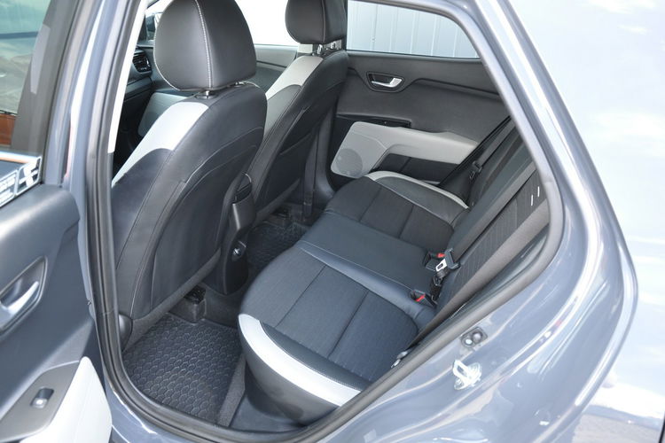 Kia Stonic 1.2B Manual5-G Podgrz.Kier. Kamera Automat Klimat. Salon PL 1wł Gwar. zdjęcie 23