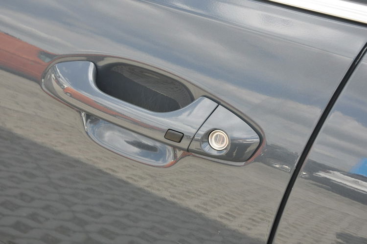 Kia Stonic 1.2B Manual5-G Podgrz.Kier. Kamera Automat Klimat. Salon PL 1wł Gwar. zdjęcie 28