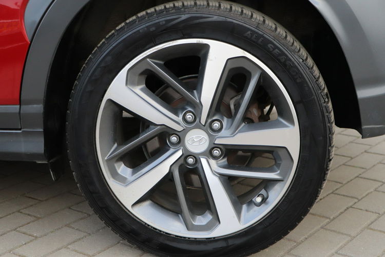 Hyundai Kona AUTOMAT,  navi,  4x4,  parktronic,  zarejestrowany zdjęcie 12