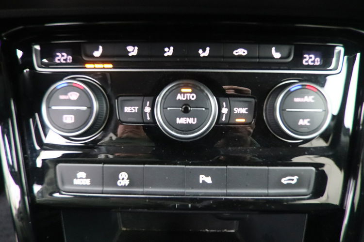 Volkswagen Touran krajowy, 1-właściciel, fa VAT, zdjęcie 24