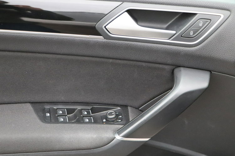 Volkswagen Touran krajowy, 1-właściciel, fa VAT, zdjęcie 9
