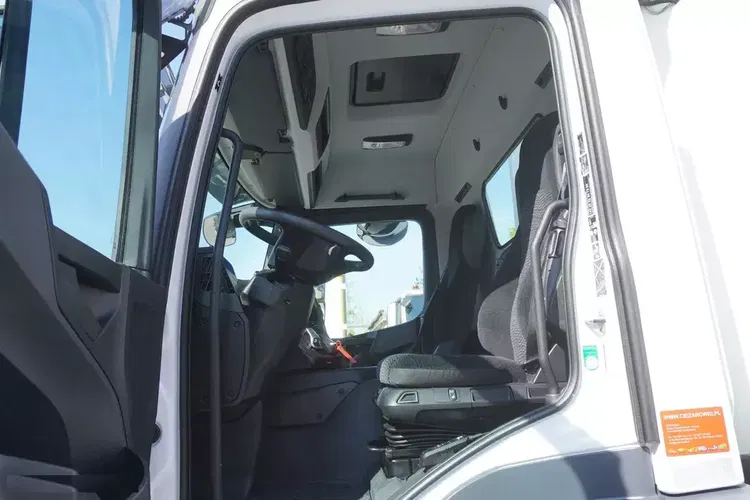 Mercedes Actros 1824 MP5 / DMC 18t / 8 t ładowności / 100 tys. km / 2022 / 19 EPAL zdjęcie 18