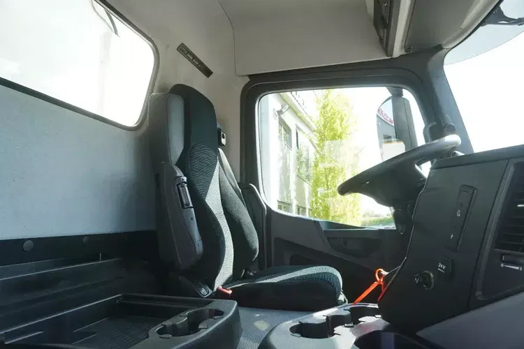 Mercedes Actros 1824 MP5 / DMC 18t / 8 t ładowności / 100 tys. km / 2022 / 19 EPAL zdjęcie 29