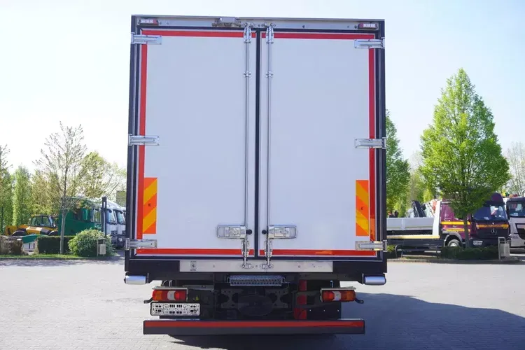 Mercedes Actros 1824 MP5 / DMC 18t / 8 t ładowności / 100 tys. km / 2022 / 19 EPAL zdjęcie 5