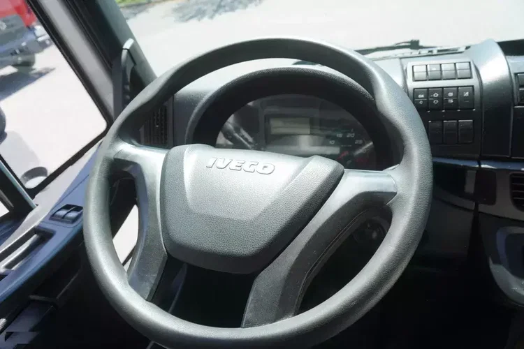 Iveco Eurocargo 100-190 4x2 E6 / Chłodnia / Dhollandia 1, 5 t zdjęcie 24