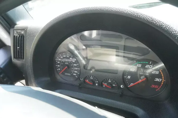 Iveco Eurocargo 100-190 4x2 E6 / Chłodnia / Dhollandia 1, 5 t zdjęcie 25