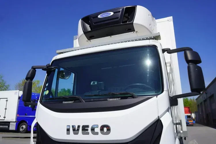 Iveco Eurocargo 100-190 4x2 E6 / Chłodnia / Dhollandia 1, 5 t zdjęcie 9