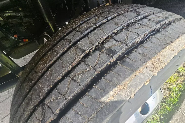 Renault D16 zdjęcie 8