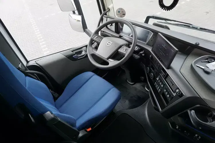Volvo / FH / 500 / I – SAVE / XL / EURO 6 / ACC / I -COOL / NOWY MODEL zdjęcie 13