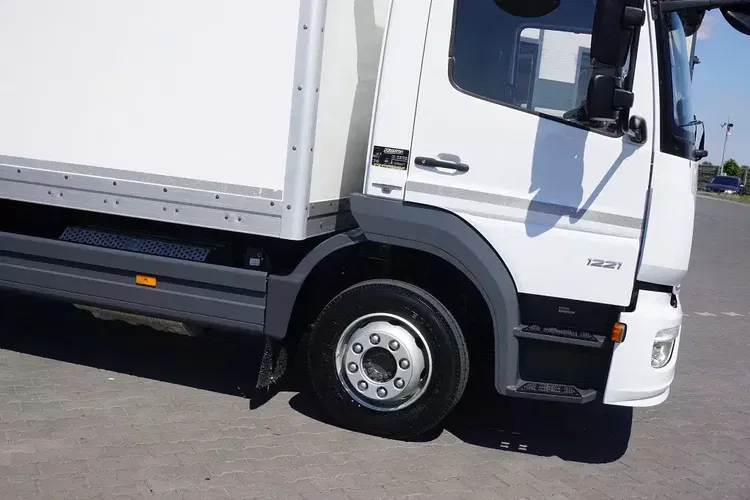 Mercedes ATEGO / 1221 / ACC / EURO 6 / KONTENER + WINDA / 17 PALET zdjęcie 18