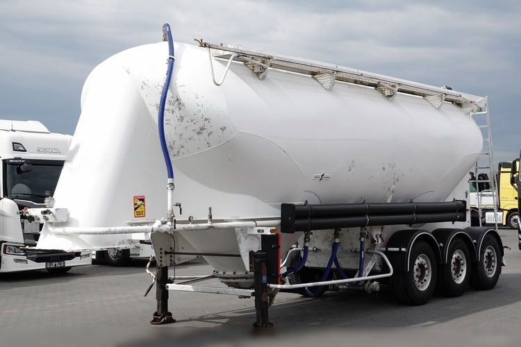Spitzer CEMENTONACZEPA / 37 000 L / SILOS / 3 KOMORY / OSIE SAF zdjęcie 2