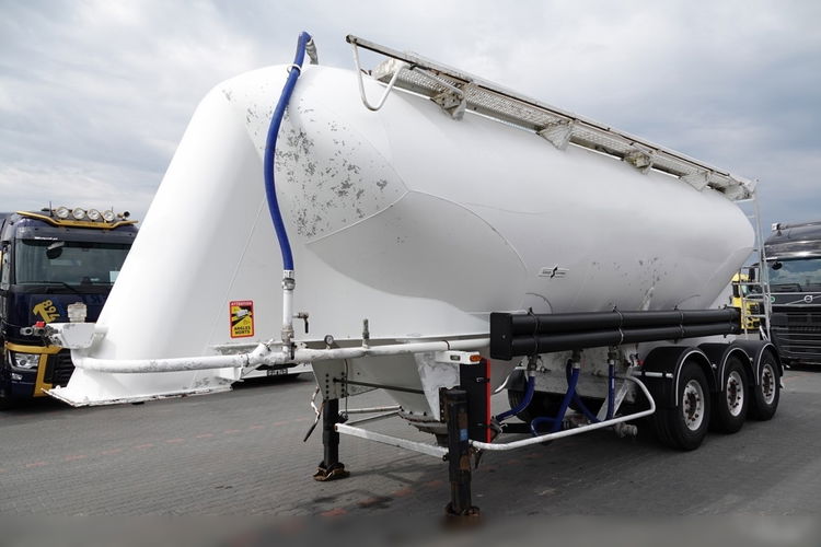 Spitzer CEMENTONACZEPA / 37 000 L / SILOS / 3 KOMORY / OSIE SAF zdjęcie 3
