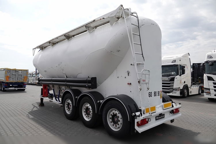 Spitzer CEMENTONACZEPA / 37 000 L / SILOS / 3 KOMORY / OSIE SAF zdjęcie 4