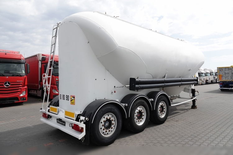 Spitzer CEMENTONACZEPA / 37 000 L / SILOS / 3 KOMORY / OSIE SAF zdjęcie 6