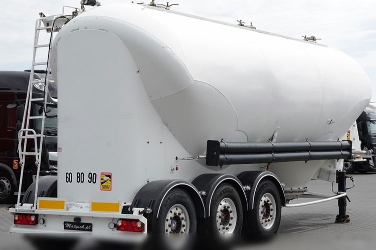 Spitzer CEMENTONACZEPA / 37 000 L / SILOS / 3 KOMORY / OSIE SAF zdjęcie 7
