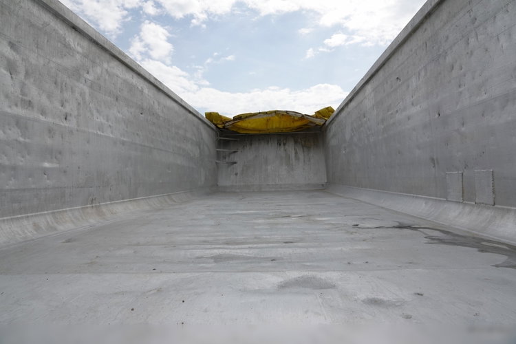 BENALU   WYWROTKA / 26 m3 / ALUMINIOWA / OŚ PODNOSZONA / WAGA: 5 000 KG / ALUFELGI / SPROWADZONA zdjęcie 14