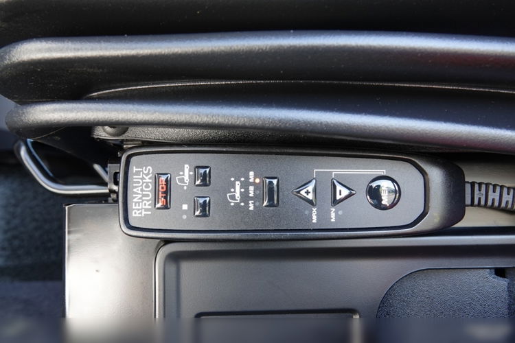 Renault / T 520 /  13 L / MEGA / LOW DECK /  RETARDER / KLIMA POSTOJOWA / PO KONTRAKCIE SERWISOWYM zdjęcie 25