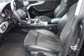 samochód osobowy Audi zdjęcie 17