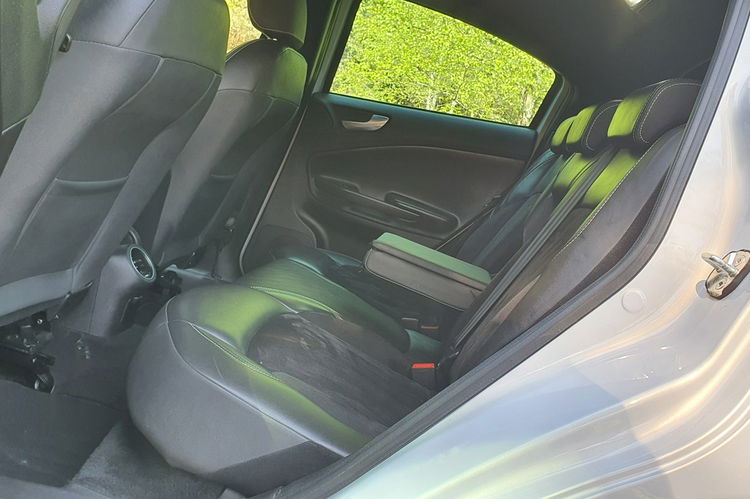 Alfa Romeo Giulietta 2.0 JTDm 150KM # Q2 # Navi # DNA # Climatronic # Skóra # Alkantara zdjęcie 8