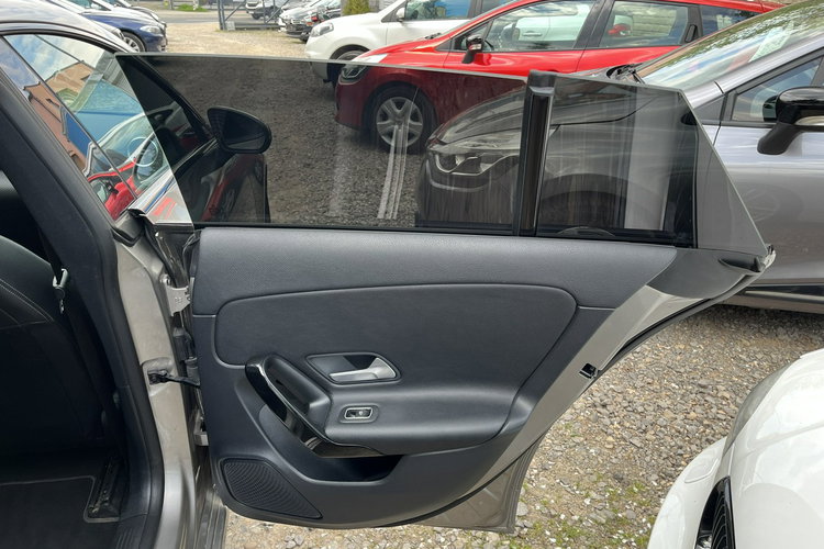 Mercedes CLA 180 1wł 100% Bez wypadek Panorama dac LED FV23% Kamera Stan Idealny zdjęcie 25
