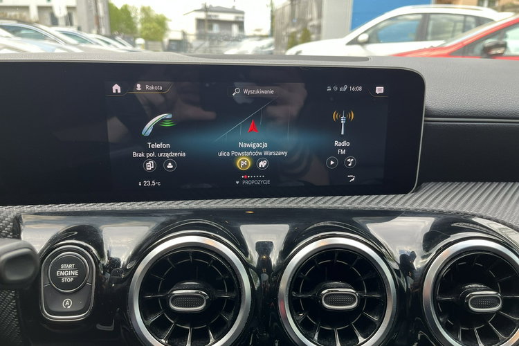 Mercedes CLA 180 1wł 100% Bez wypadek Panorama dac LED FV23% Kamera Stan Idealny zdjęcie 35