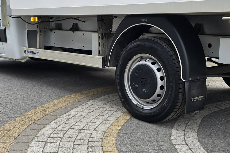 Renault Master 2.3 dCi 145 KM / Izoterma / Chłodnia ZANOTTI -20 stopni / 230V zdjęcie 20