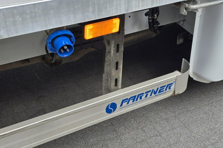 Renault Master 2.3 dCi 145 KM / Izoterma / Chłodnia ZANOTTI -20 stopni / 230V zdjęcie 21